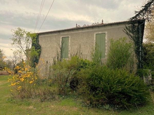 Proche Bazas- Maison en Pierre - 4 chambres et dépendances - 8 hectares 610(ha) -GIRONDE AQUITAINE (33)