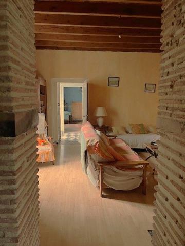 Proche Bazas- Maison en Pierre - 4 chambres et dépendances - 8 hectares 610(ha) -GIRONDE AQUITAINE (33)