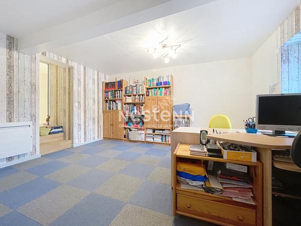 Maison familiale avec 5 chambres, jardin et garage - La Meignanne