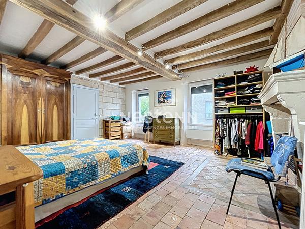 Maison familiale avec 5 chambres, jardin et garage - La Meignanne