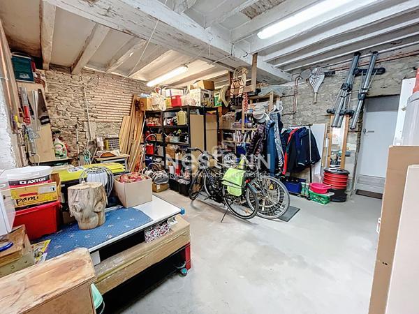 Maison familiale avec 5 chambres, jardin et garage - La Meignanne