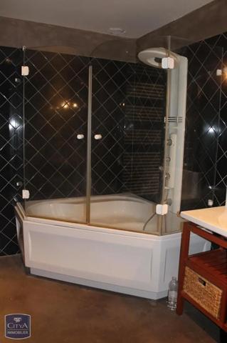 Appartement à louer 3 pièces 98.3m² Dijon (21000)