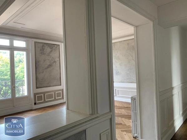 Appartement à louer 3 pièces 98.3m² Dijon (21000)