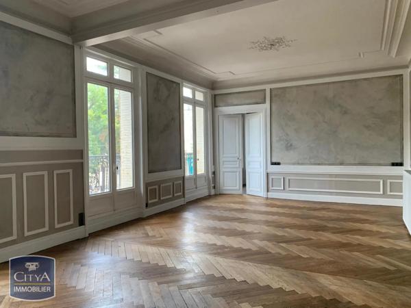 Appartement à louer 3 pièces 98.3m² Dijon (21000)