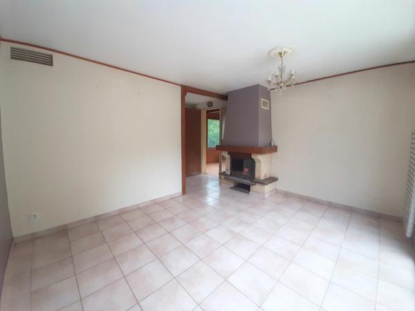 Maison à louer    3 pièces •  Nogent-sur-Vernisson