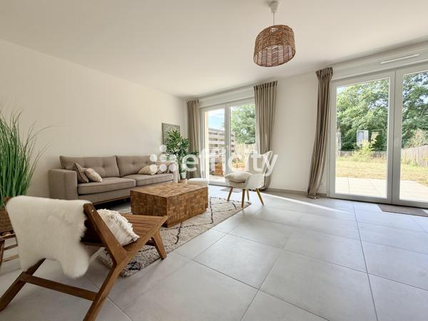 Maison
         5 pièces
        - 118 m² 415 000 € *