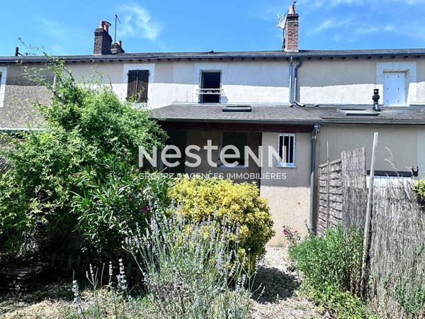 Charmante maison de 61.70 m² à vendre avec 2 chambres, jardin, centre ville de Château-du-Loir (72500)