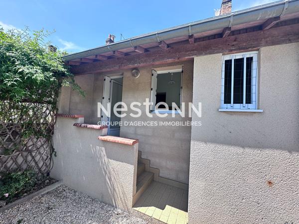 Charmante maison de 61.70 m² à vendre avec 2 chambres, jardin, centre ville de Château-du-Loir (72500)