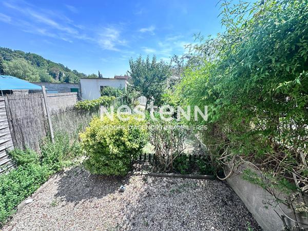 Charmante maison de 61.70 m² à vendre avec 2 chambres, jardin, centre ville de Château-du-Loir (72500)