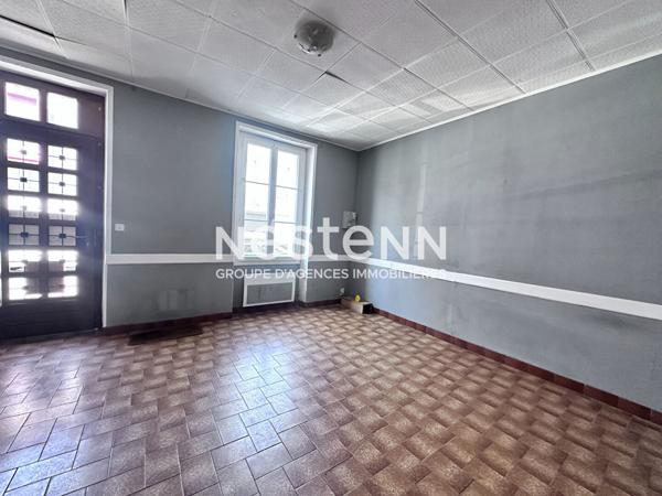 Charmante maison de 61.70 m² à vendre avec 2 chambres, jardin, centre ville de Château-du-Loir (72500)