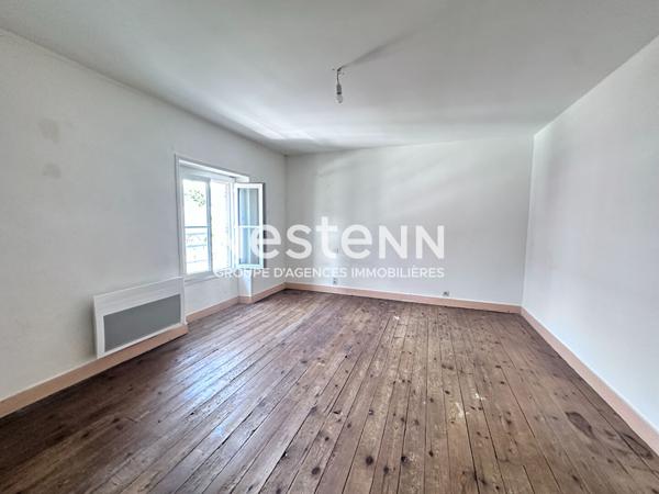 Charmante maison de 61.70 m² à vendre avec 2 chambres, jardin, centre ville de Château-du-Loir (72500)