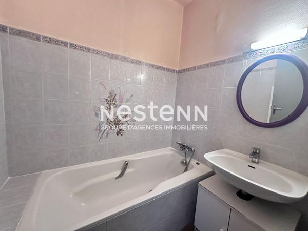 Charmante maison de 61.70 m² à vendre avec 2 chambres, jardin, centre ville de Château-du-Loir (72500)