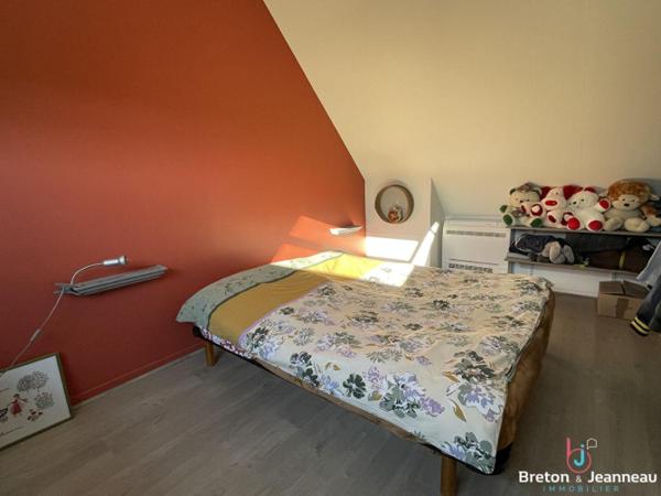 Ensemble de 2 maisons sur 2 hectares à Vimartin sur Orthe