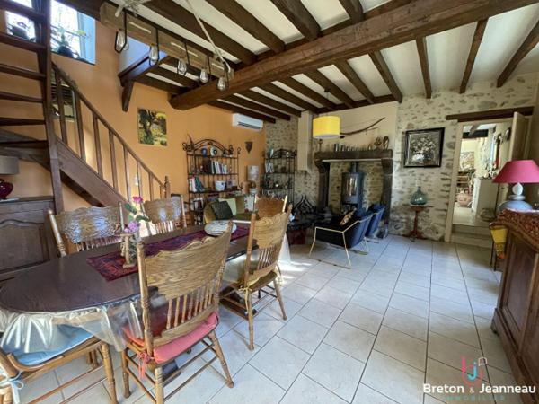 Ensemble de 2 maisons sur 2 hectares à Vimartin sur Orthe