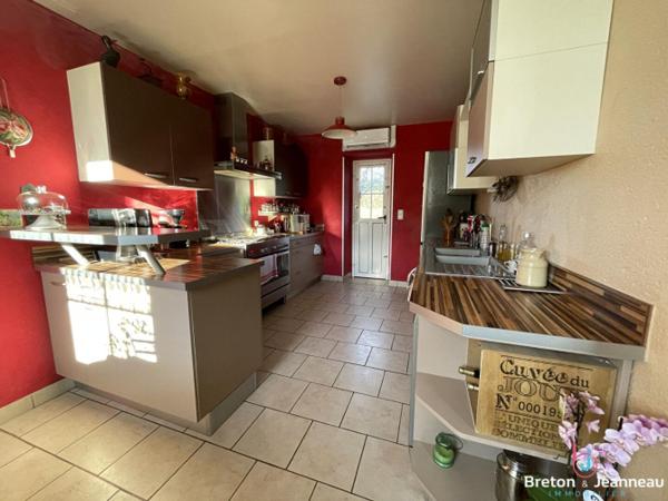 Ensemble de 2 maisons sur 2 hectares à Vimartin sur Orthe