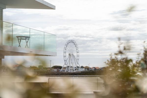 SUPERBE APPARTEMENT AVEC GRANDE TERRASSE ET VUE MER ROYAN