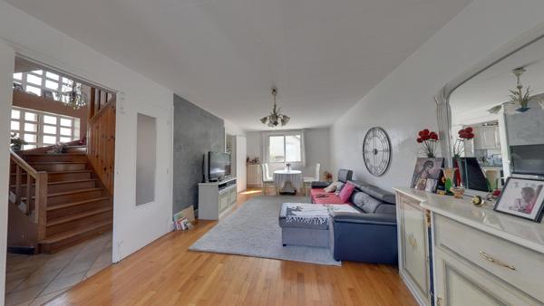 Maison Noisy Le Sec 4 pièce(s) 104 m2