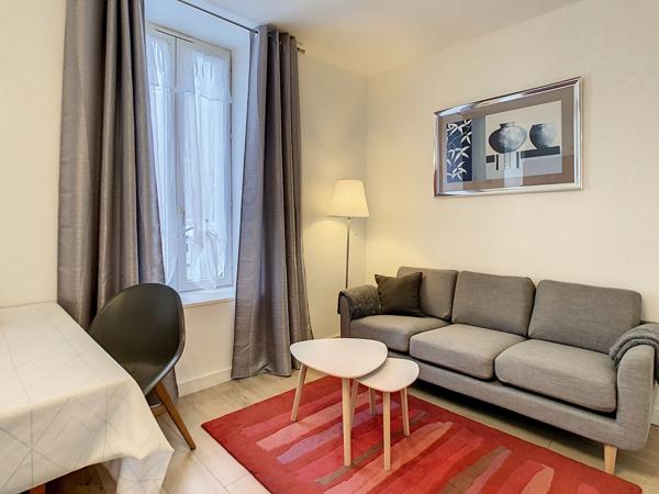 À VENDRAPPARTEMENT T2 - 31 m² - EXPOSITION SUD-OUEST - CAVE ET ACCÈS COURT/JARDIN