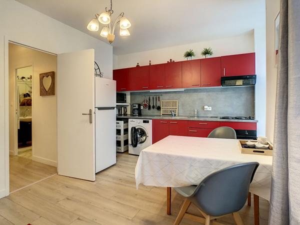 À VENDRAPPARTEMENT T2 - 31 m² - EXPOSITION SUD-OUEST - CAVE ET ACCÈS COURT/JARDIN