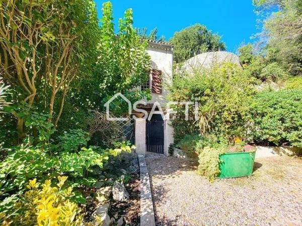 Ancienne bâtisse en pierre