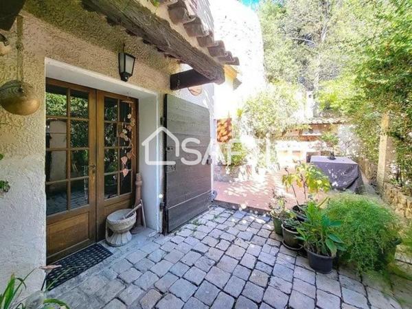 Ancienne bâtisse en pierre