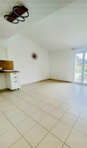 Grimaud (83310) Appartement 2 pièces à vendre à Grimaud