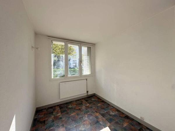 Appartement 2 pièces                                        - 38100 Grenoble Réf : 5593