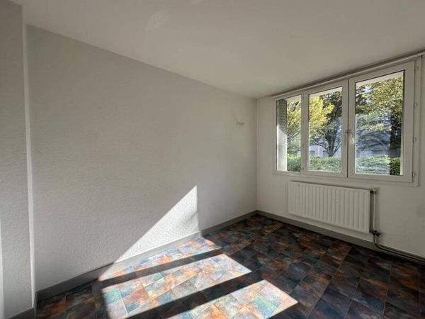 Appartement 2 pièces                                        - 38100 Grenoble Réf : 5593