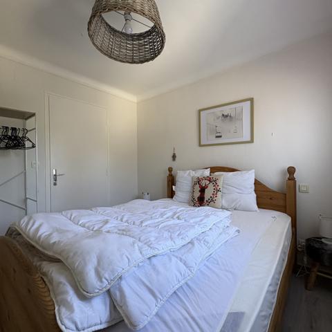 Appartement
         3 pièces
        - 46 m² 148 000 € *