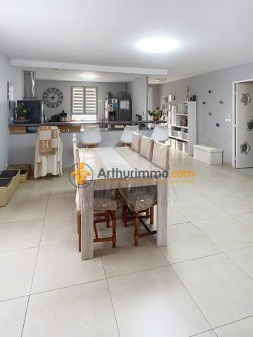 Vente                                                      Maison
                        
                     4 pièces                      100 m2                     à Saint-Laurent-de-la-Salanque