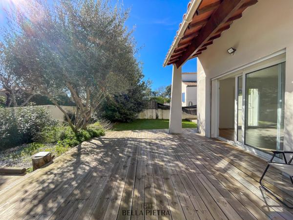 Saint-Georges-d'Orques (34680) Appartement en rez-de-jardin rénové avec goût