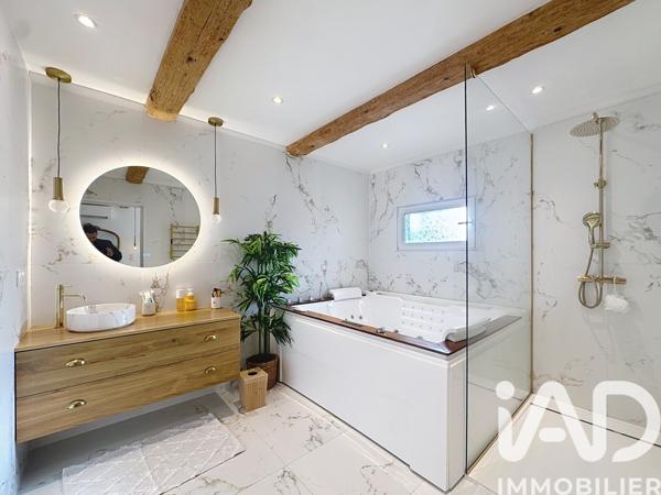 Maison à vendre 6 pièces 206 m² Bellegarde