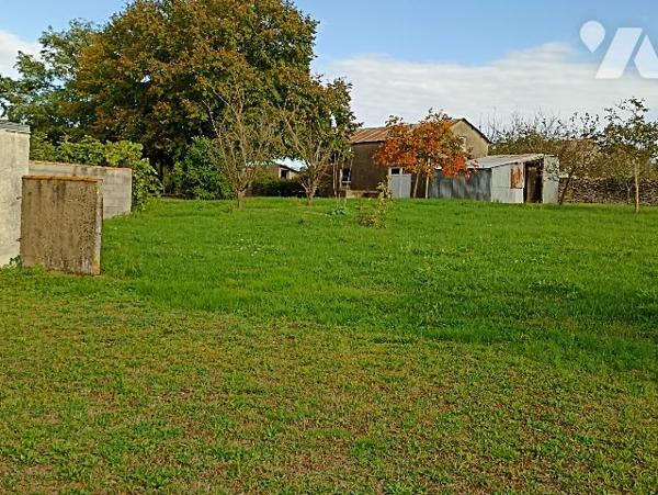 TERRAIN A BATIR ENVIRON 1200 m²