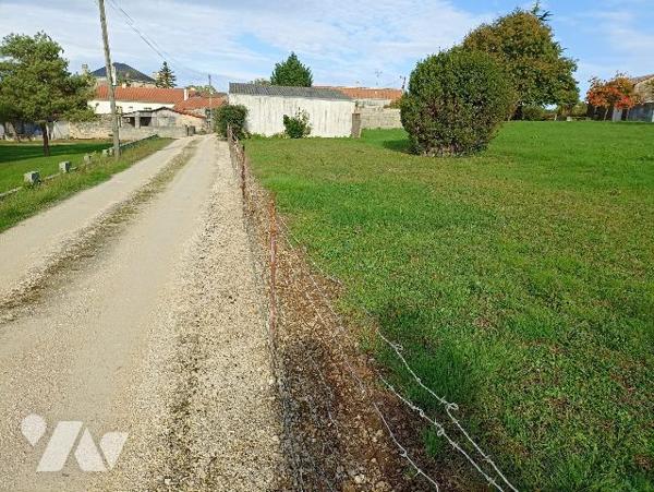 TERRAIN A BATIR ENVIRON 1200 m²