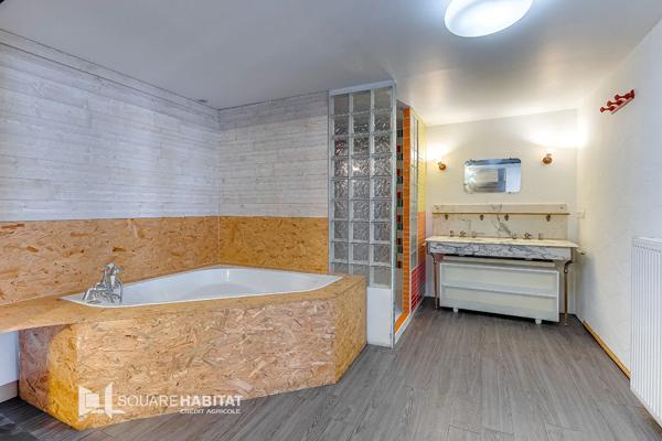 Appartement à vendre 3 pièces 131m² Roubaix (59100)