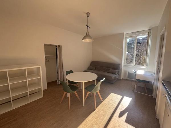 Appartement à louer au Monastère (12000)