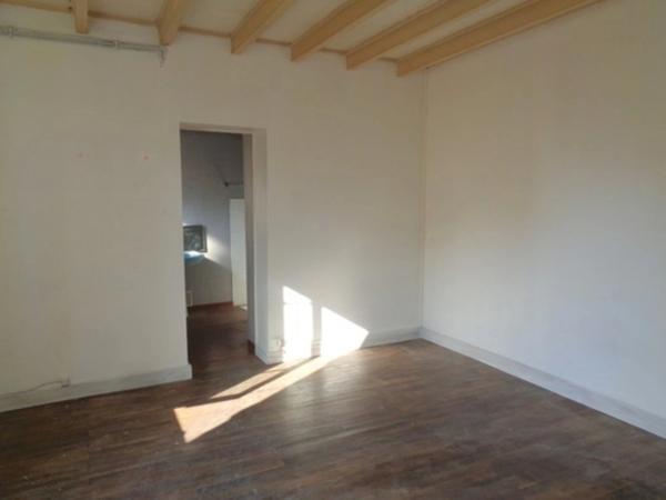 15 mn Angoulême Gare, ancien Corps de Ferme à réhabiliter au sud le l'agglomération.