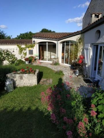 Aux portes de Rouillac Maison 7 pièces