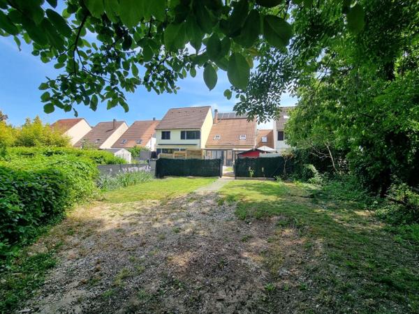 À vendre, Maison familiale 5 pièces avec studio attenant, piscine, jardin -OSTWALD