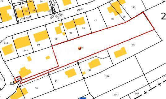 Terrain de 3 700 m²