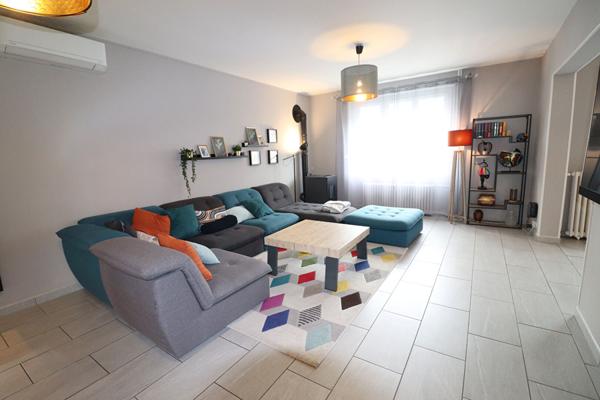 Coup de coeur à Nevers, Quartier Victor Hugo, 4 chambres, rénovée, jardin cosy, climatisation, 2h30 PARIS, commerces à pied