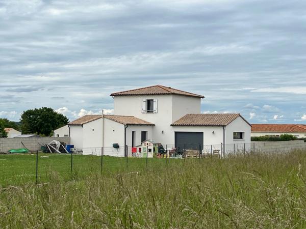 Maison 4 chambres, garage, jardin clos