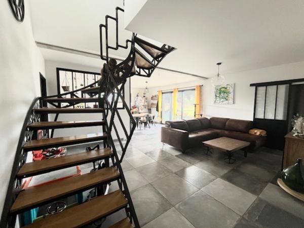 Maison 4 chambres, garage, jardin clos