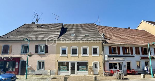 Local d activites de 144 m²