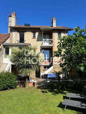 Maison d'exception à Livry-Gargan - Charme des Années 20 et Confort Moderne