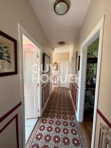Maison d'exception à Livry-Gargan - Charme des Années 20 et Confort Moderne
