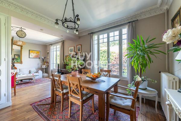 Maison d'exception à Livry-Gargan - Charme des Années 20 et Confort Moderne