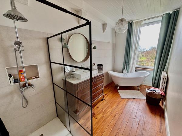 Maison à LE MESNIL-AMAND, 50450 - 9 pièces 250m²
