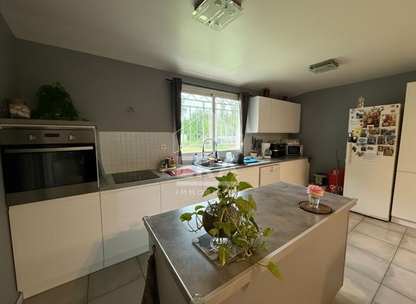 Maison 5 pièces de plain pied à vendre à Thuir