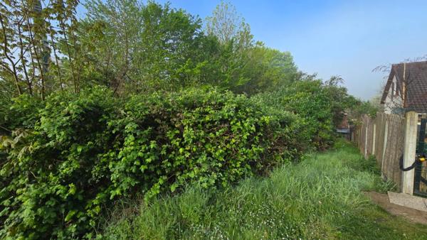 À vendre - Terrain à bâtir viabilisé de 372 m² à Champagne-sur-Oise
